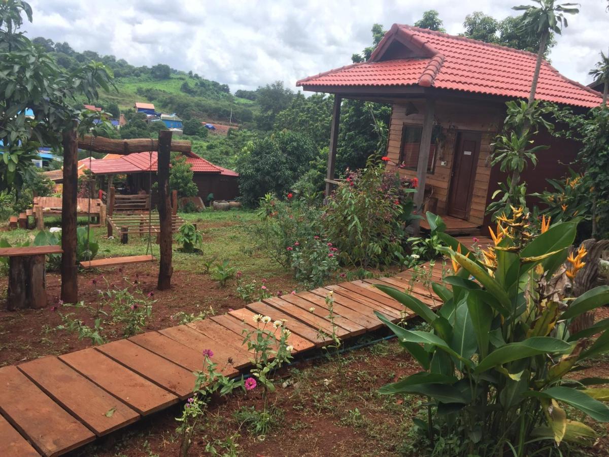 Familyhouse & Trekking Apartment Banlung Luaran gambar